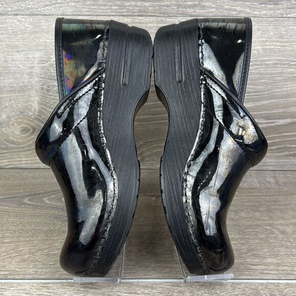 Dansko Professional Black Metallic Patent Leather Women’s Sz 8.5-9/EU 39 Clogs - Picture 9 of 10